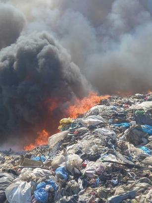 İstanbul - Silivri'de çöp döküm sahasında çıkan yangın söndürüldü