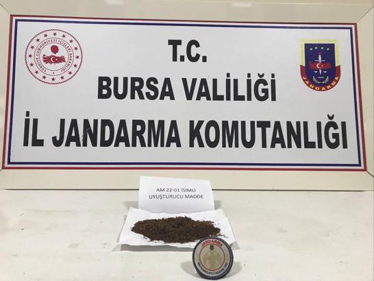 Jandarmadan kaçan şüphelide uyuşturucu bulundu