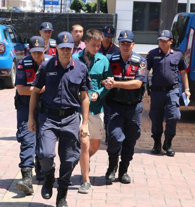 Rusların cinayetle biten kavgasında 2 şüpheli adliyede