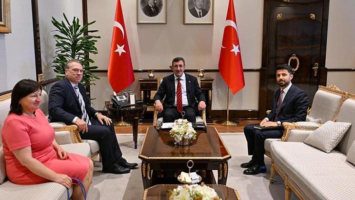 Cumhurbaşkanı Yardımcısı Yılmaz, AB Türkiye Delegasyonu Başkanı Ossowski ile bir araya geldi