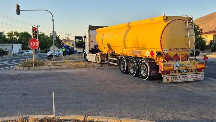 Otoyolda tankerle çarpışan motosikletin 84 yaşındaki sürücüsü öldü