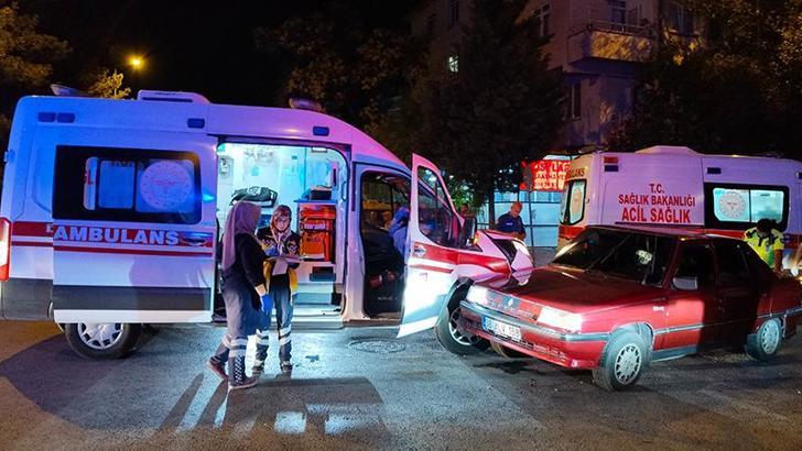 Kayseri’de ambulans ile otomobil çarpıştı: 2 yaralı