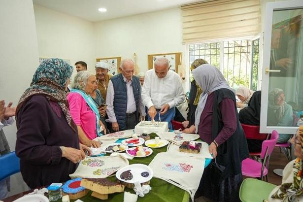 Ümraniye Belediyesi’nden ‘Aktif Yaş Al’ projesi