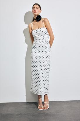 DeFacto, puantiye desenli yeni koleksiyonunu tanıttı