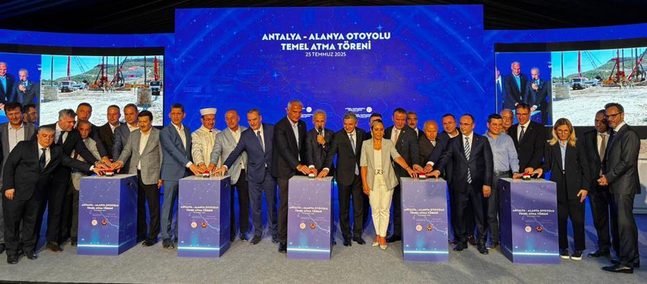 Antalya- Alanya arasını 36 dakikaya düşürecek otoyolun temeli atıldı
