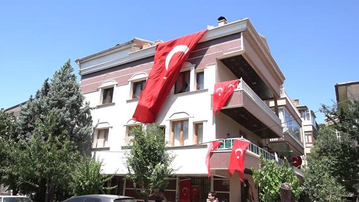 Şehit AKUT gönüllüsü Enes'in babası: Hayat kurtarabilmek için kendi hayatlarından vazgeçtiler