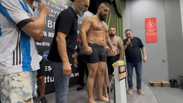 Tuncelili boksör Umut Camkıran, tarihi maç öncesi tartıya çıktı