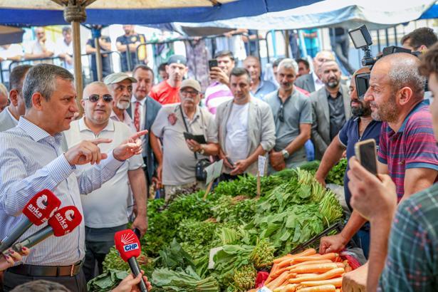Özgür Özel, Ankara'da pazar esnafıyla bir araya geldi