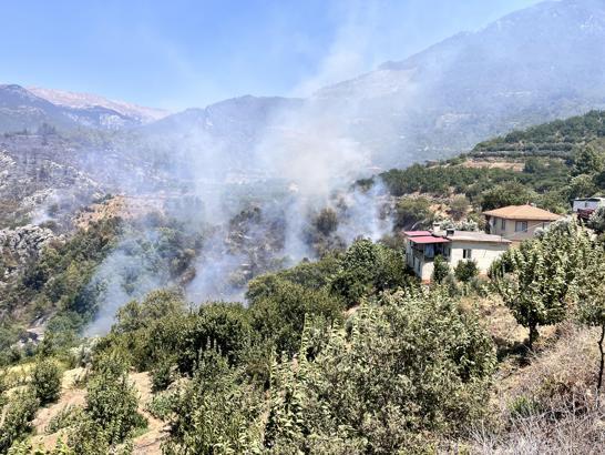 Antalya'da 3 orman yangını kontrol altında, 2'sine müdahale sürüyor/ Ek fotoğraflar