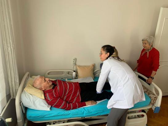 Evde bakım hizmeti ile Muğla'da belediye ekipleri 26 bin 430 haneye misafir oldu