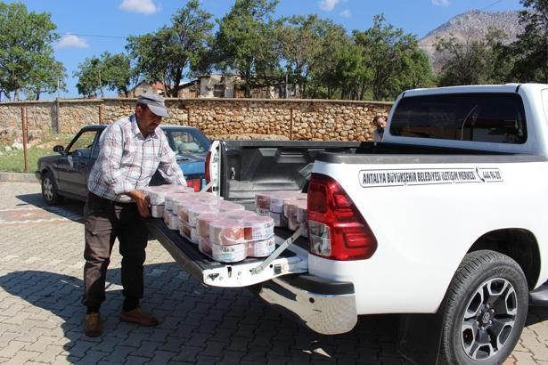 Büyükşehir'den çobanlara destek
