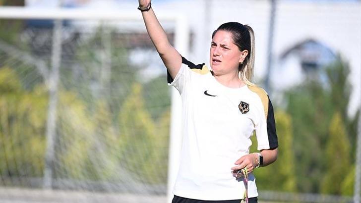 Samsunlu antrenör Merve Kurtoğlu, Şampiyonlar Ligi kadrosunda