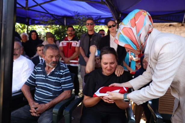 Bakan Göktaş’tan orman şehitlerinin ailelerine taziye ziyareti