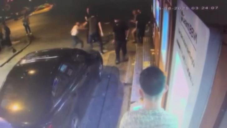 İstanbul - Beyoğlu’nda 'laf atma' tartışmasında 17 yaşındaki Umut bıçakla ağır yaralandı