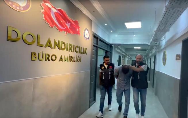 Anıtkabir'i ziyaret eden ailenin otomobilini bozup dolandıran şüpheli yakalandı