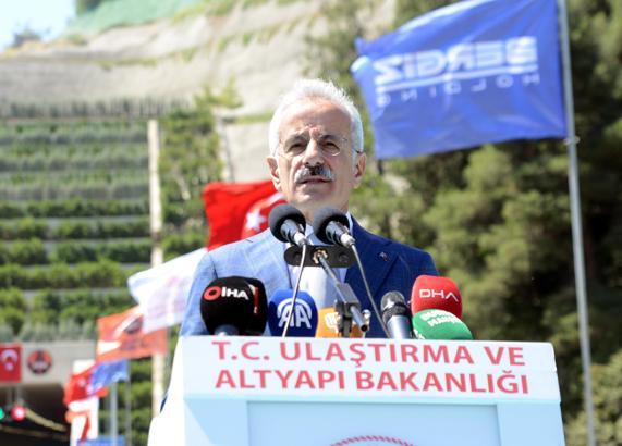 Bakan Uraloğlu: Bölünmüş yol ağımızı 29 bin 787 kilometreye çıkardık