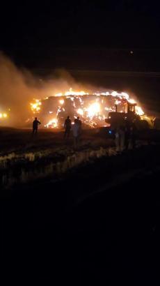 Siirt’te 160 ton saman balyası yandı
