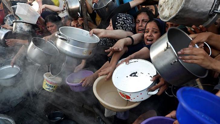 Gazze'de açlıktan yaşamını yitirenlerin sayısı 127'ye ulaştı