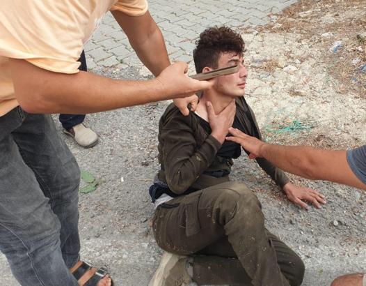 Sürücüsünün ‘dur’ ihtarına uymadığı araçtan 9 kaçak göçmen çıktı