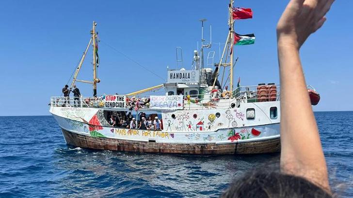 Gazze'ye yardım için yola çıkan Handala gemisi, Madleen gemisinin alıkonulduğu noktayı geçti