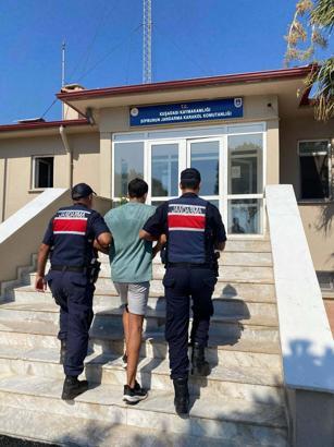 Kaçak göçmen, Sisam'a yüzerek geçmek için hazırlık yaparken yakalandı