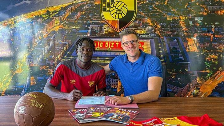 Göztepe Junior Olaitan Ishola ile imzaladı