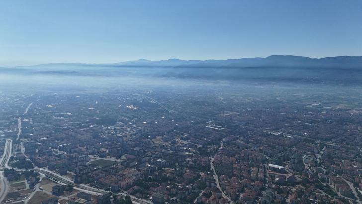 Karabük yangınlarının dumanı Bolu'da gökyüzünü kapladı