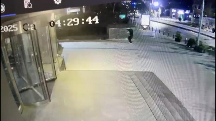 İstanbul - Şişli'de iharaç almak için iş yerlerini kurşunlayan şüpheliler yakalandı