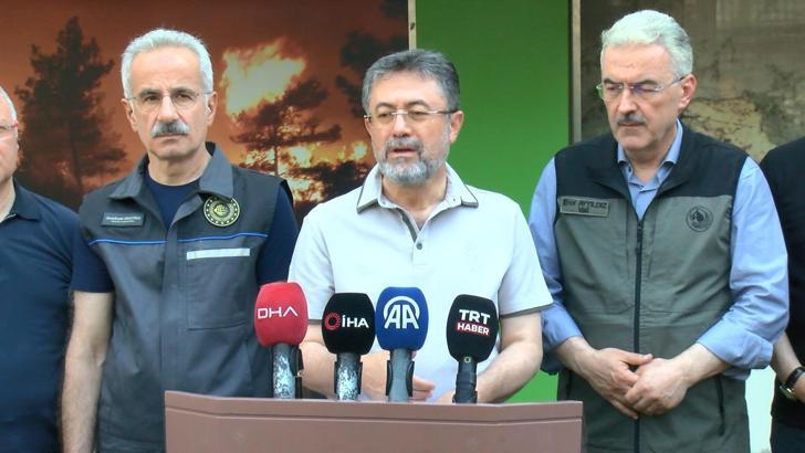 Bursa’daki yangın bölgesi dronla görüntülendi; tahliye edilen mahallelere dönüş başladı (9)