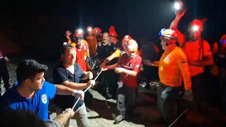 Bursa’daki yangın bölgesi dronla görüntülendi; 1 ölü, 2 yaralı (15)