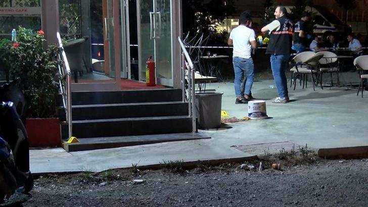Bağcılar'da kafeye silahlı saldırı: 3 kişi yaralandı
