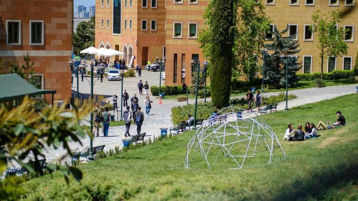 'Gelecek, yetkinlikleriyle fark yaratanların olacak'