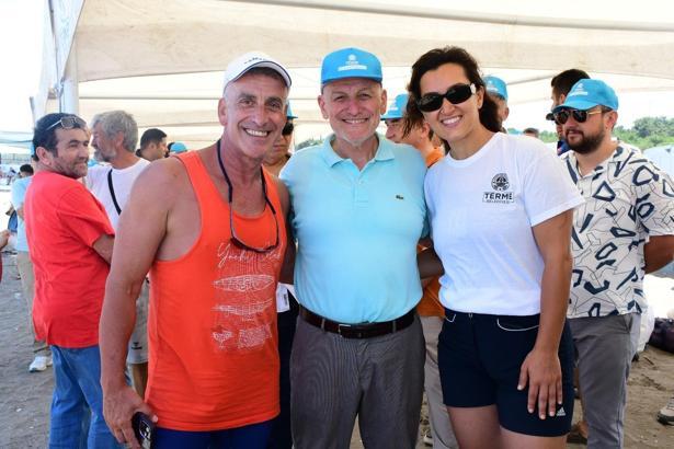 Kimya öğretmeni açık denizde şampiyon oldu