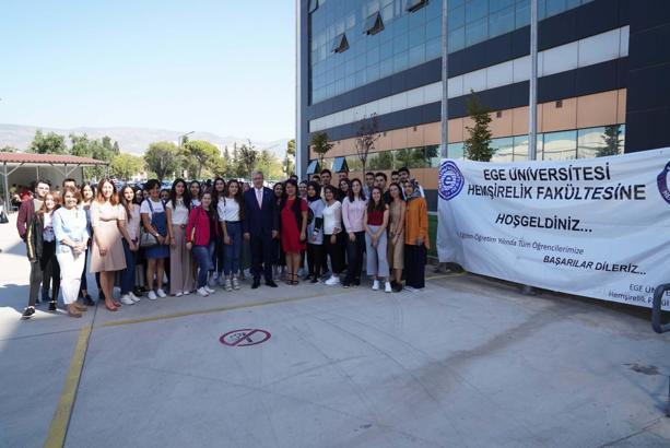 'EÜ, sağlık sektörüne nitelikli profesyoneller kazandırıyor'