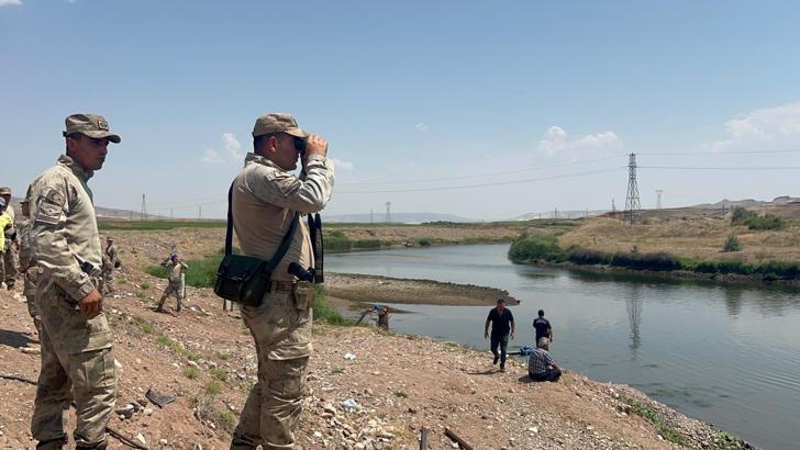 Serinlemek için girdiği Kızılırmak'ta kayboldu