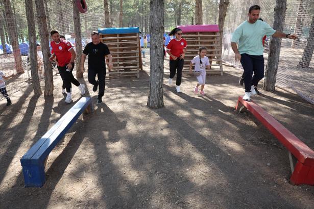 Sarımsaklı Barajı’ndaki doğa kampına yoğun ilgi