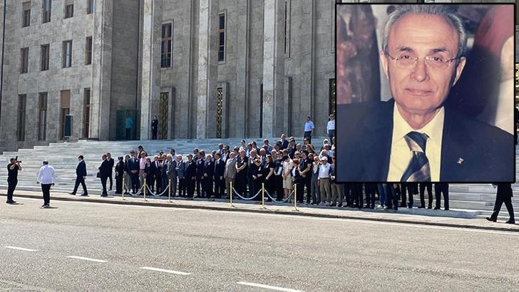 Cumhuriyet Senatosu üyesi Somuncu için TBMM'de tören