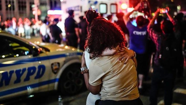 New York’ta silahlı saldırı: 1’i polis 4 kişi hayatını kaybetti
