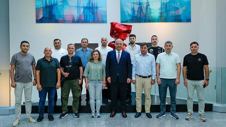 Karabağ gazisi Azerbaycanlı gazetecilerden DHA’ya ziyaret