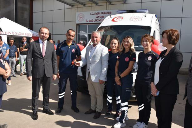 Aydın'a 3 yeni ambulans törenle teslim edildi