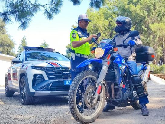 Antalya'da motosiklet sürücülerine 'şok' denetim