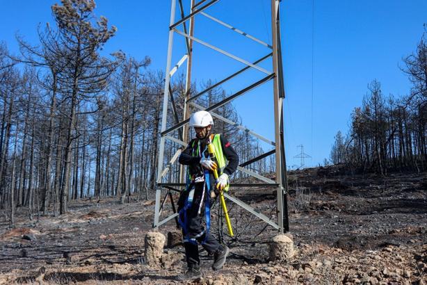 Bursa'daki orman yangını 4'üncü gününde; yanan alanlar dronla görüntülendi (10)