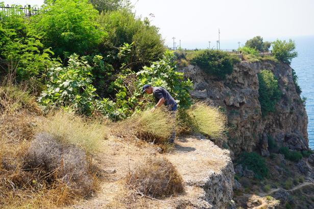'Falezlerin gelini' de yangından etkilendi