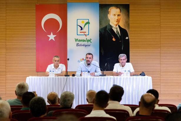 Başkan Vekili Çiçek, muhtarlarla bir araya geldi