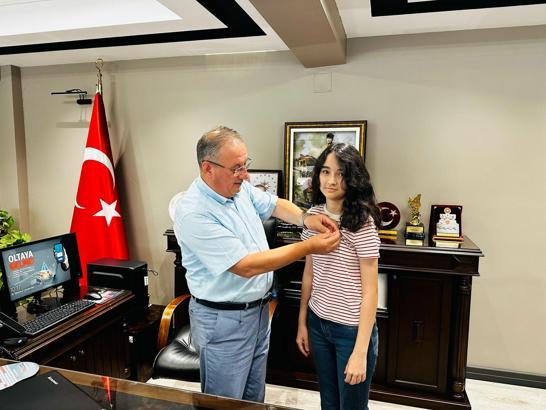 Erdemli'de LGS şampiyonları altınla ödüllendirildi