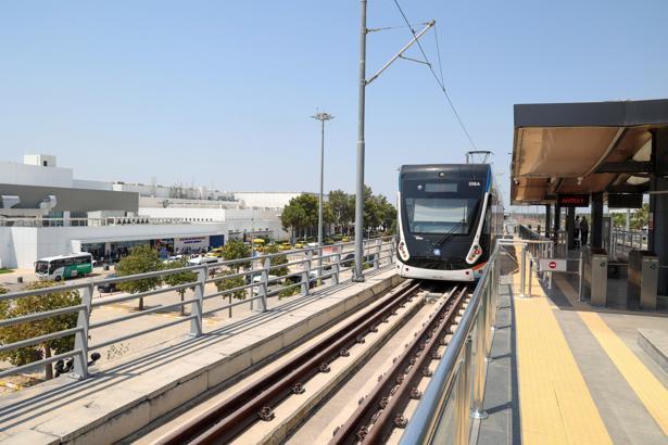 Havalimanı Gelen Yolcu Terminali'ne yeni tramvay durağı