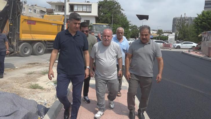 Barış Mahallesi’nin sokakları sıcak asfaltla yenileniyor