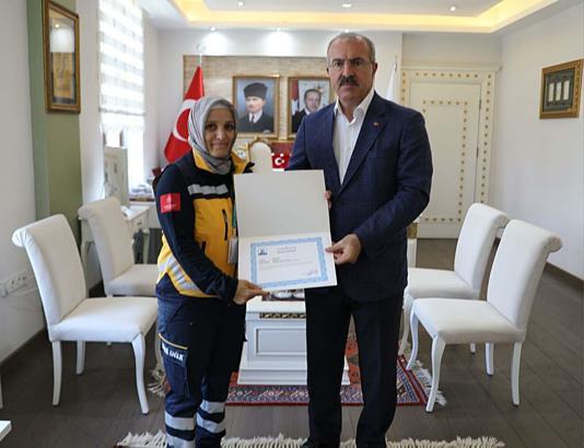 Çanakkale'de boğazına mama kaçan bebek telefonda yapılan tıbbi yönlendirme ile kurtarıldı