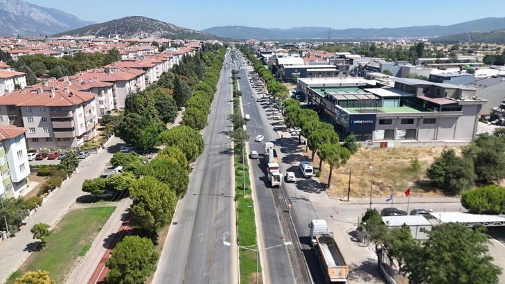 Menteşe'de 17,5 milyon TL'lik yol yatırımına başladı