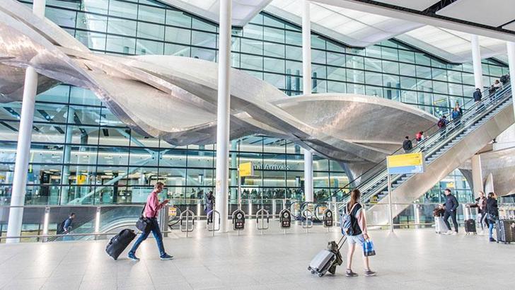 Londra hava sahası kapatıldı